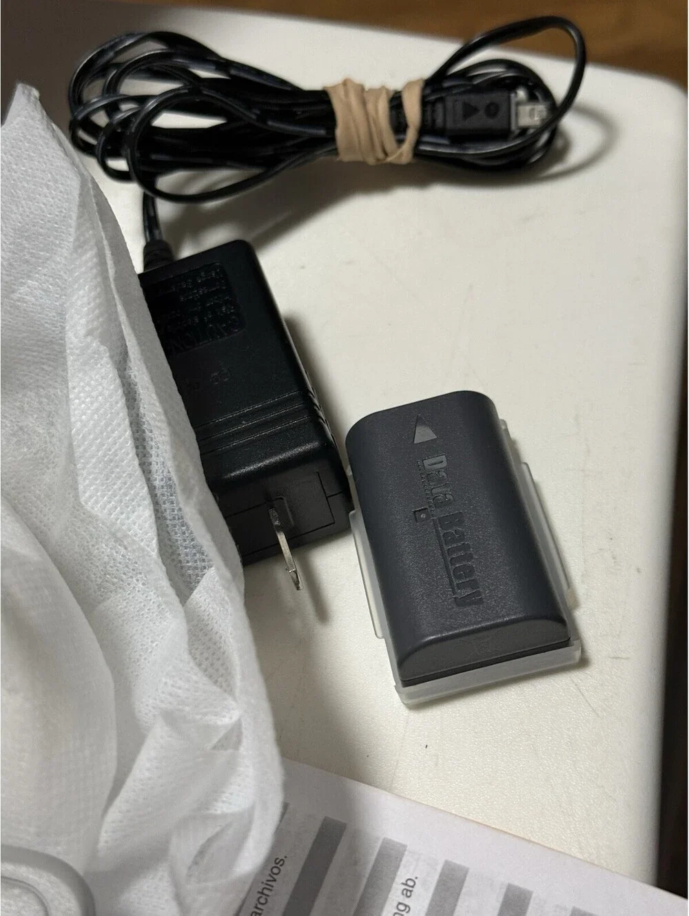 JVC Everio G Series GZ-MG360 Hybrid Camcorder HDD In the Box , Bundle